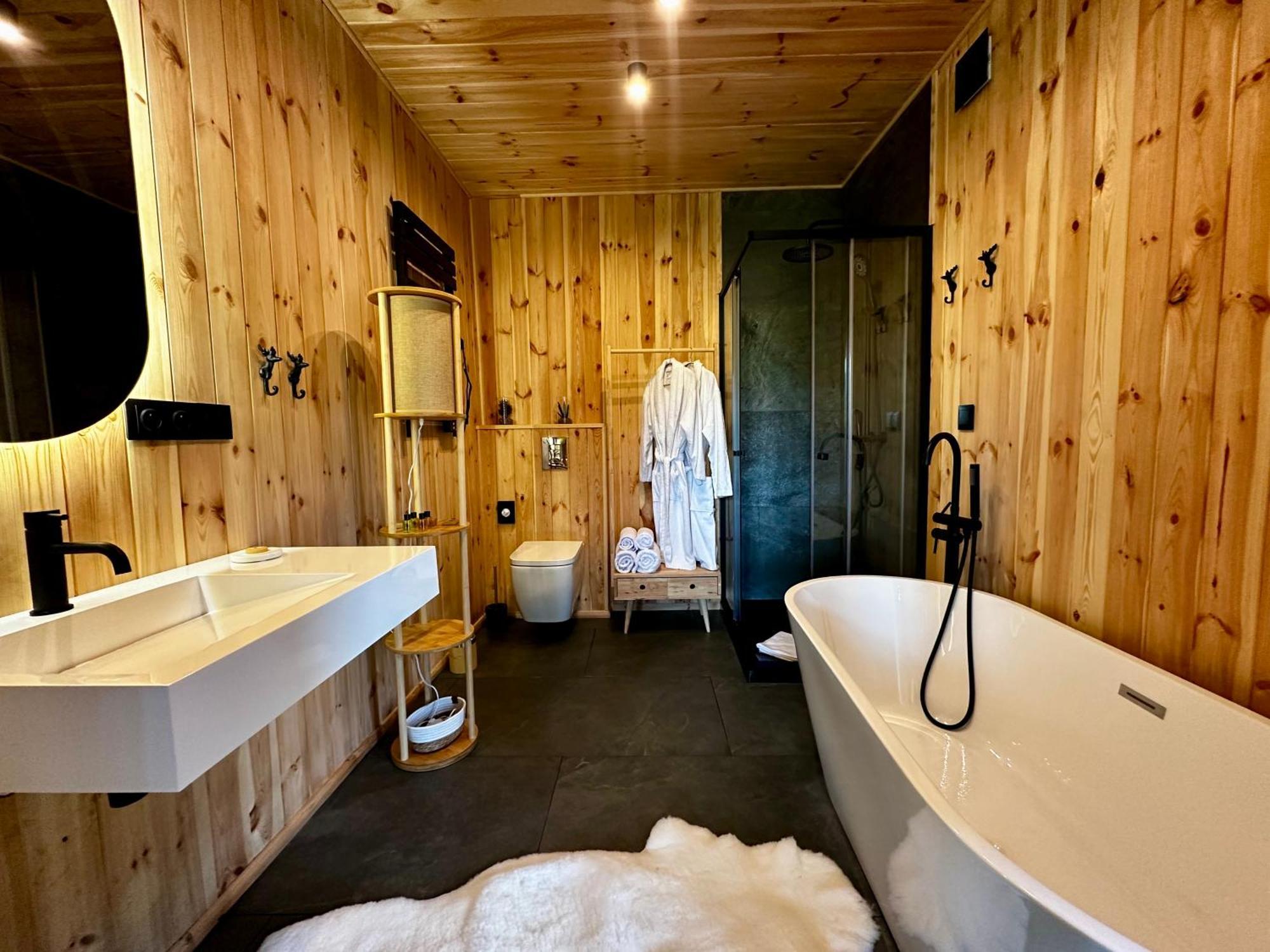 Brown Deer - Z Sauna Na Tarasie, Jacuzzi I Widokiem Na Gory - By Deer Hills Luxury Apartments Kocon エクステリア 写真